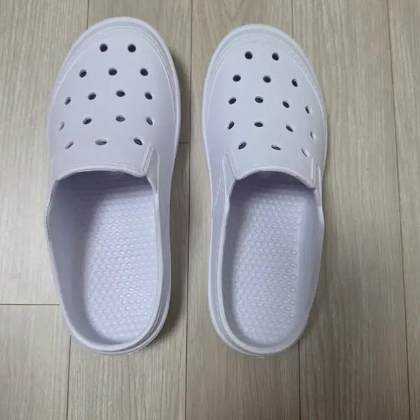 [BUNJANG] Nassau Height-Increasing Clog Slippers - White, Size 250 / 낫소(Nassau) 키높이 클로그 슬리퍼 화이트 250