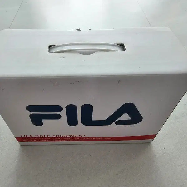 [BUNJANG] Fila Golf Half Bag + Golf Balls + Ball Liner Unused Set / [새제품] 휠라 골프 하프백 + 골프공 + 볼라이너 미사용 세트선물받은 뒤 사용하지 않고 보관만 한 휠라 골프용품 세트입니다.블랙과 레드 배색의 휠라 골프 하프백으로,