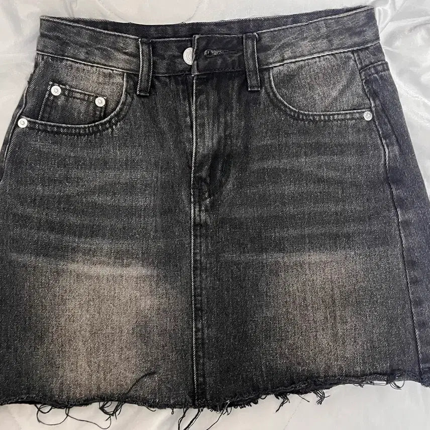 [BUNJANG] Washed Denim Cutting Mini Skirt / 워싱 데님 컷팅 미니스커트
