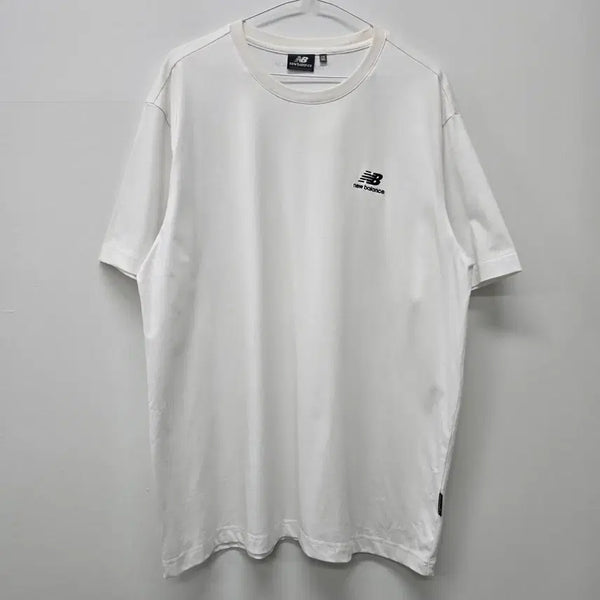 [BUNJANG] New Balance Round T-Shirt Size 110 / 뉴발란스 110사이즈 라운드티/4021/더본