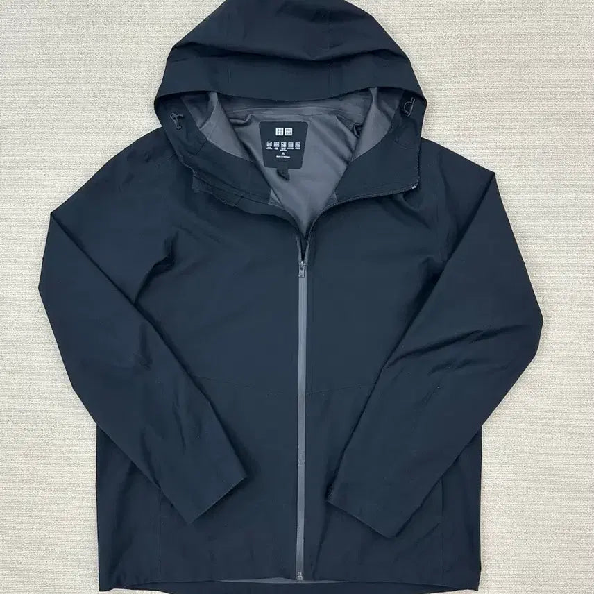 [BUNJANG] Uniqlo Blocktech Windbreaker XL Black / 유니클로 블록테크 바람막이 XL 블랙