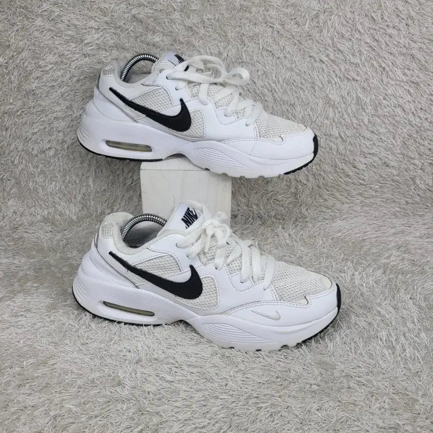[BUNJANG] Nike Air Max Fusion White/Black Sneakers / 구제짱짱맨 240 나이키 에어맥스 퓨전 흰검 스니커즈
