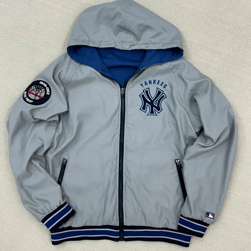 [BUNJANG] MLB New York Yankees Reversible Hooded Jacket Blue/Gray / ㅣMLB 뉴욕 양키스 양면 후드 자켓 블루/그레이