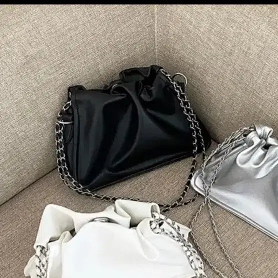[BUNJANG] Chain Shoulder Bag Black / 체인 숄더백 블랙