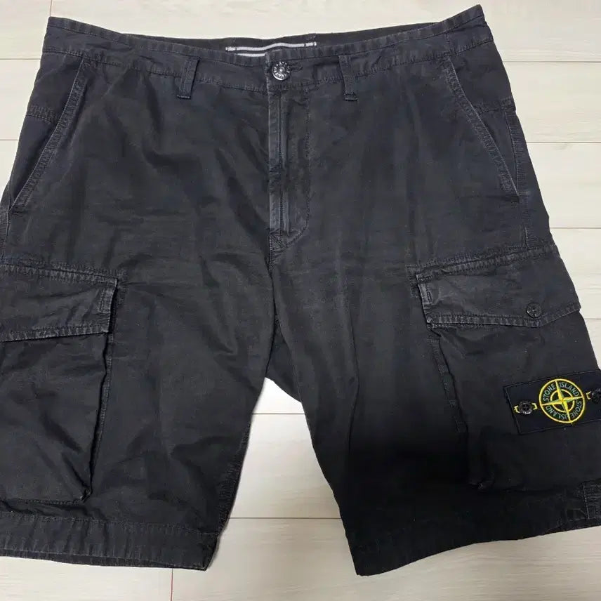 [BUNJANG] Stone Island Patch Cargo Shorts Size 36 / 스톤아일랜드 와펜 카고 숏 팬츠 w36
