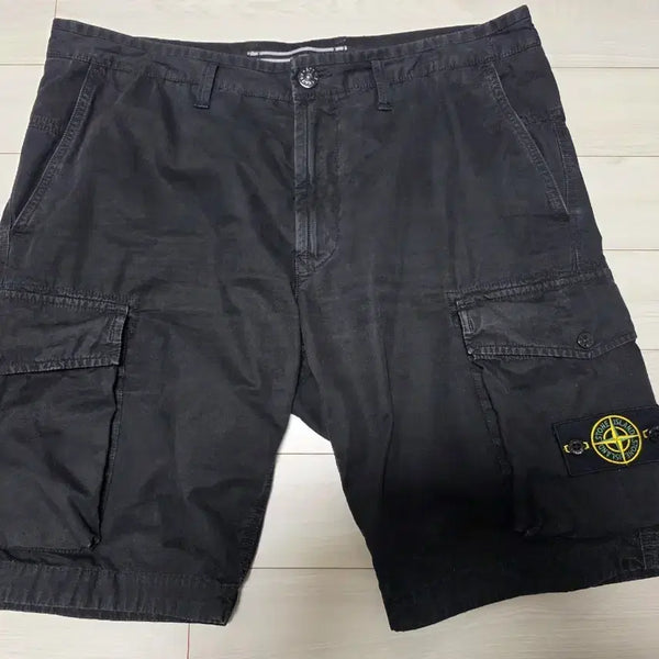 [BUNJANG] Stone Island Patch Cargo Shorts Size 36 / 스톤아일랜드 와펜 카고 숏 팬츠 w36