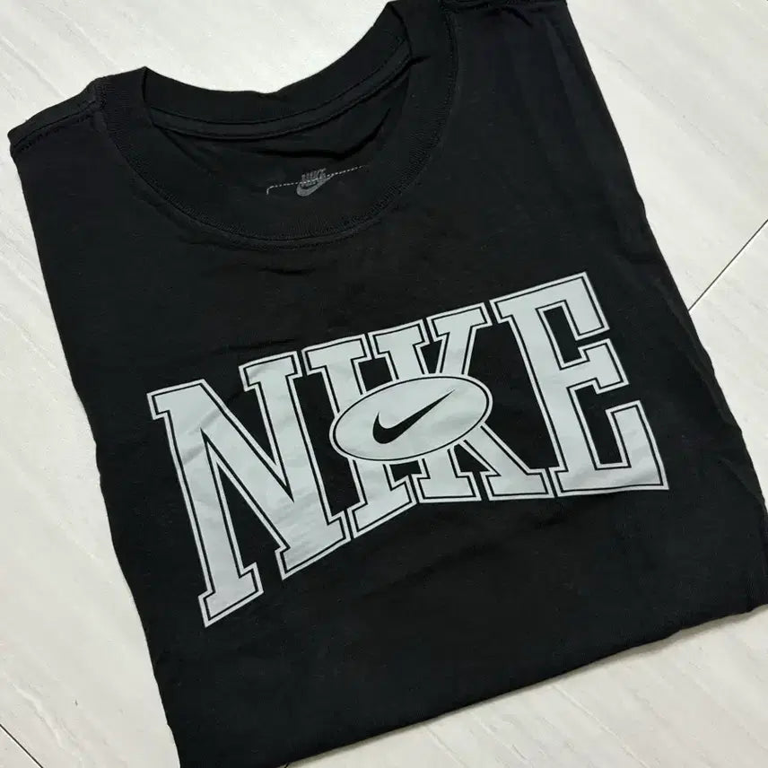 [BUNJANG] Nike Women's Slim Crop T-shirt Black S / 나이키 우먼스 슬림 크롭 티셔츠 블랙 S