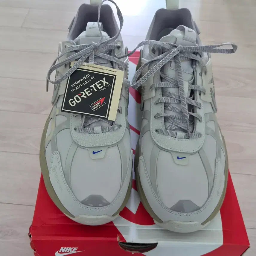 [BUNJANG] Nike V2K Run GTX Gore-Tex Light Iron Ore/Light Bone Running Shoes (275mm) / (새상품,275mm)나이키 V2K 런 GTX 고어텍스 라이트 아이언 오어 라이트 본. 런닝화