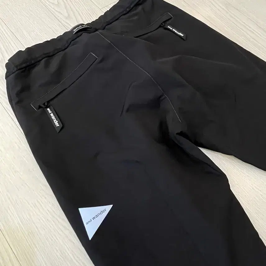 [BUNJANG] and wander 2-Way Stretch Pants Black / and wander 앤드원더 2way 스트레치 팬츠 블랙 00