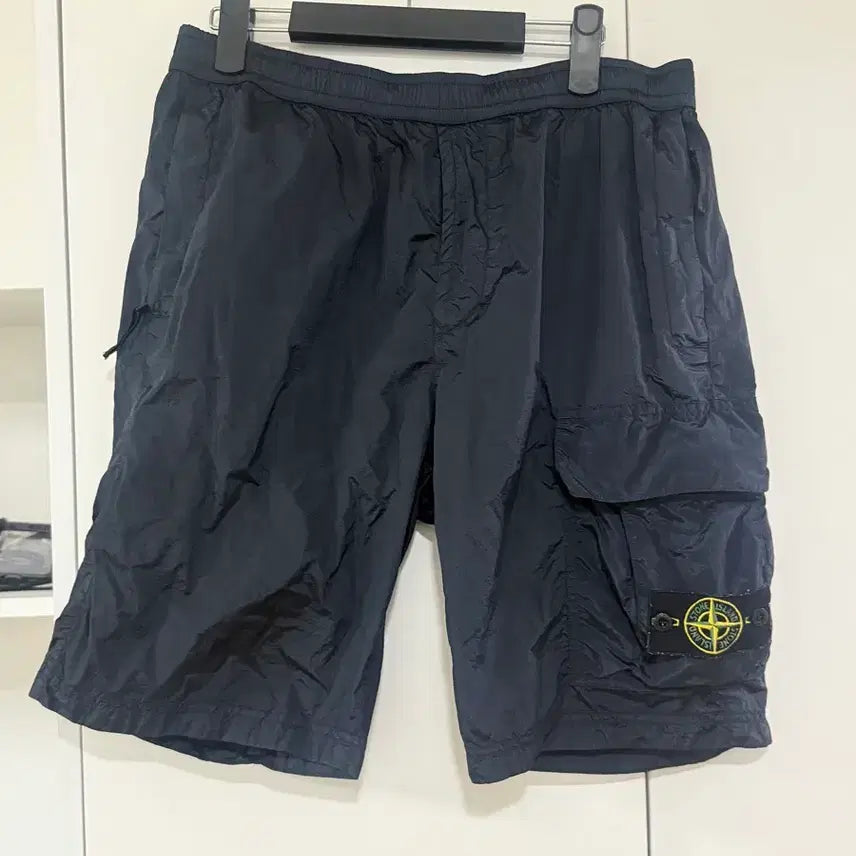 [BUNJANG] Stone Island Nylon Metal Shorts / 스톤아일랜드 나일론 메탈 반바지
