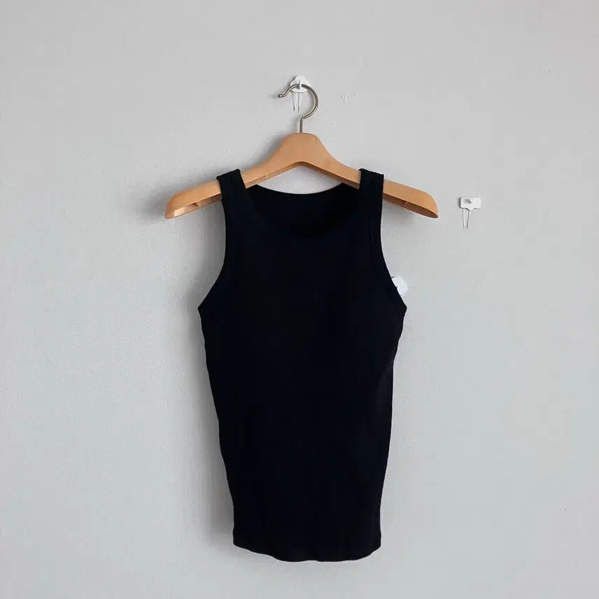 [BUNJANG] Uniqlo Ribbed Bra Top Black M / 유니클로 나시 립브라탑 블랙 M