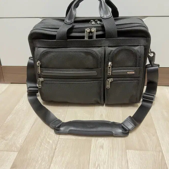 [BUNJANG] TUMI 26141D4 Alpha Series Expandable Ballistic Nylon Business Briefcase / TUMI 정품 비즈니스 브리프케이스 판매합니다.