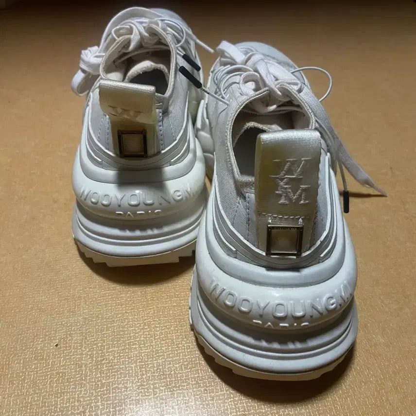 [BUNJANG] Wooyoungmi Off-White Double Lace Sneakers - Ivory / 우영미 오프화이트 더블레이스 스니커즈 아이보리