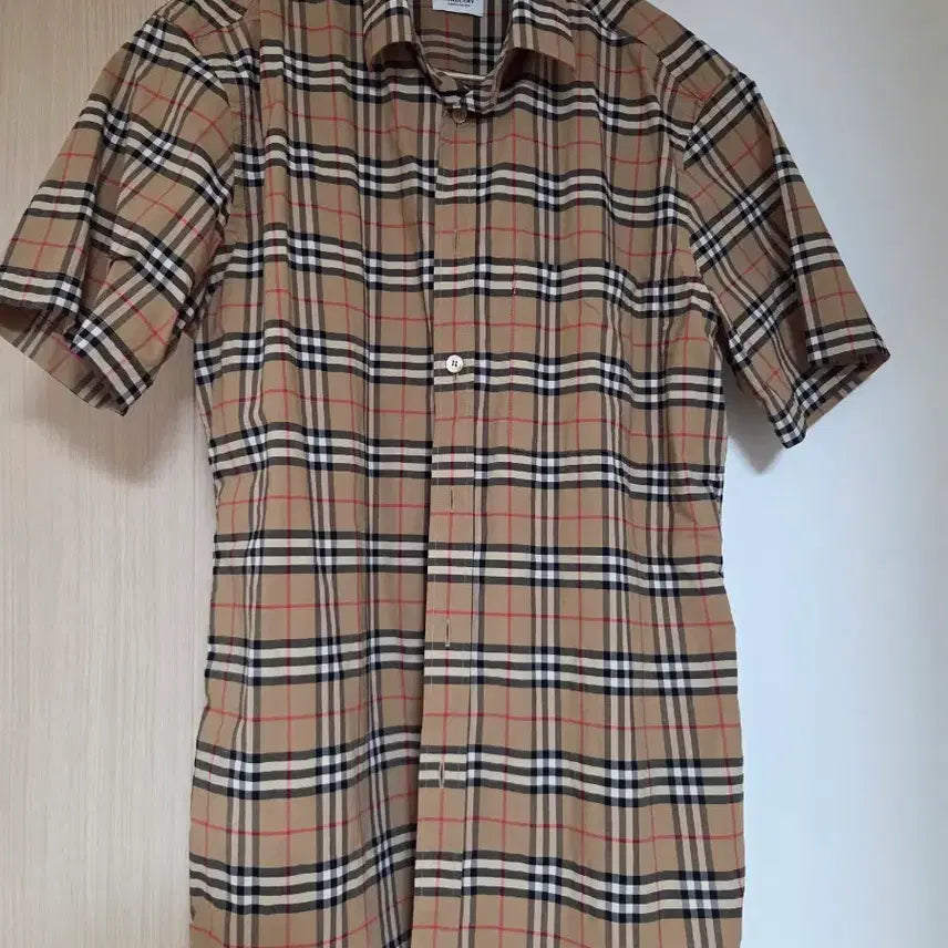 [BUNJANG] Burberry Check Pattern Short Sleeve Shirt - Size M / 버버리 셔츠 M사이즈