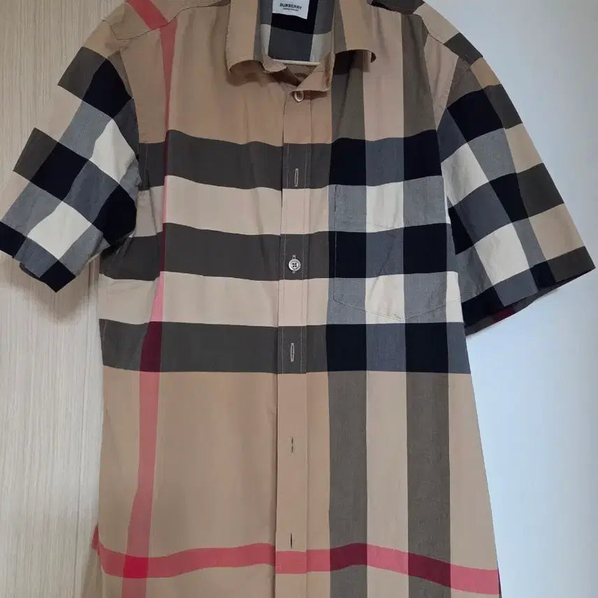 [BUNJANG] Burberry Check Pattern Short Sleeve Shirt - Size M / 버버리 셔츠 M사이즈