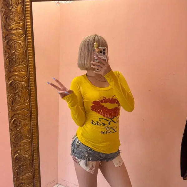 [BUNJANG] Yellow Long Sleeve T-Shirt with Gal Lip Printing / 갸루립 프린팅 엘로우긴팔 티셔츠