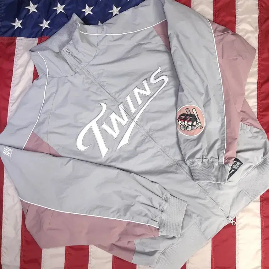 [BUNJANG] Fatherness x LG Twins Dugout Jacket Version 2 Grey / 새제품급 오리지날 빠더너스 x 엘지트윈스 더그아웃 자켓 버전 2 그레이