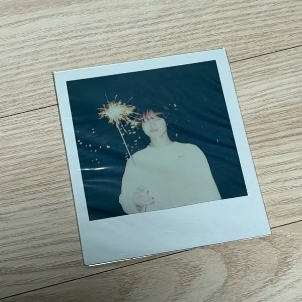 [BUNJANG] Damon's Year Photo Exhibition Polaroid / 데이먼스 이어 사진전 폴라로이드