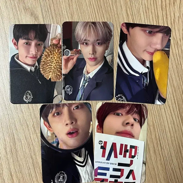 [BUNJANG] ZEROBASEONE Show Concert First Day Exit Photocard (Zhang Hao Included) / 앤더블 쇼콘 첫콘 퇴장포카