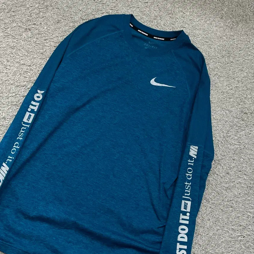 [BUNJANG] Nike Dri-FIT Long Sleeve Running Shirt / [100] 나이키 러닝 드라이핏 긴팔티