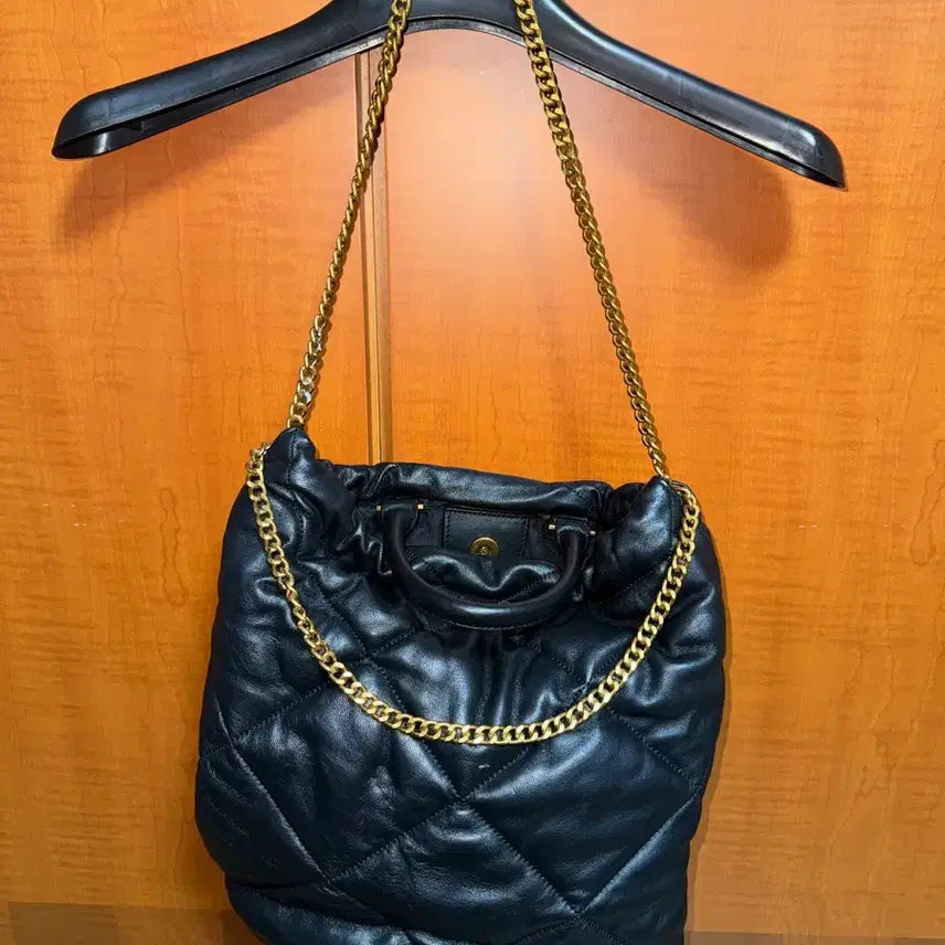 [BUNJANG] Lazy Summer Black Gold Chain Bucket Bag / 레이지썸머 블랙골드체인 버킷백