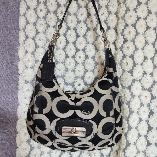 [BUNJANG] Coach Signature Shoulder Bag / 코치 시크니처 숄더백