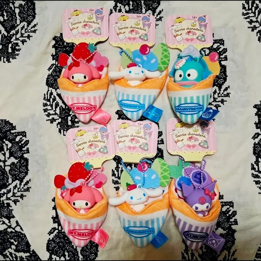 [BUNJANG] Sanrio Characters Crepe Figure Keychain (My Melody, Kuromi, Cinnamoroll, Hangyodon) / 산리오 크레페 피규어 키링 마이멜로디 쿠로미 시나모롤 한교동 블루베리 딸기