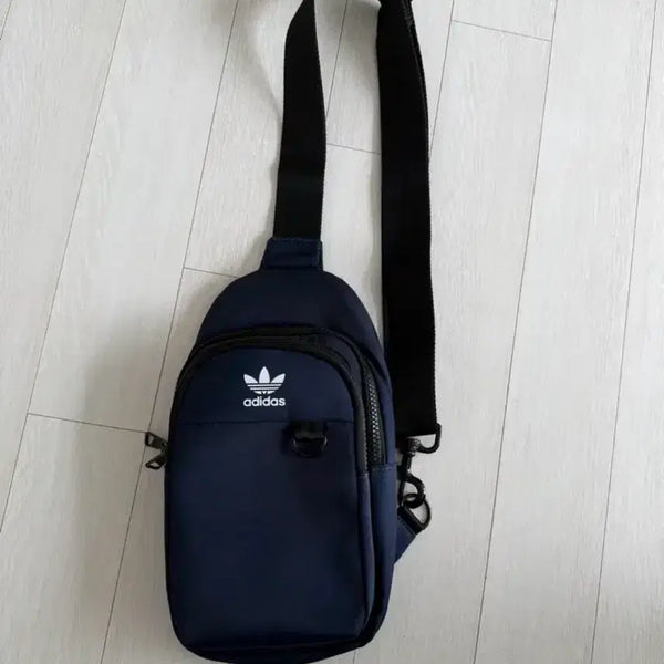 [BUNJANG] Adidas Crossbody Bag Navy / 아디다스 크로스백 네이비