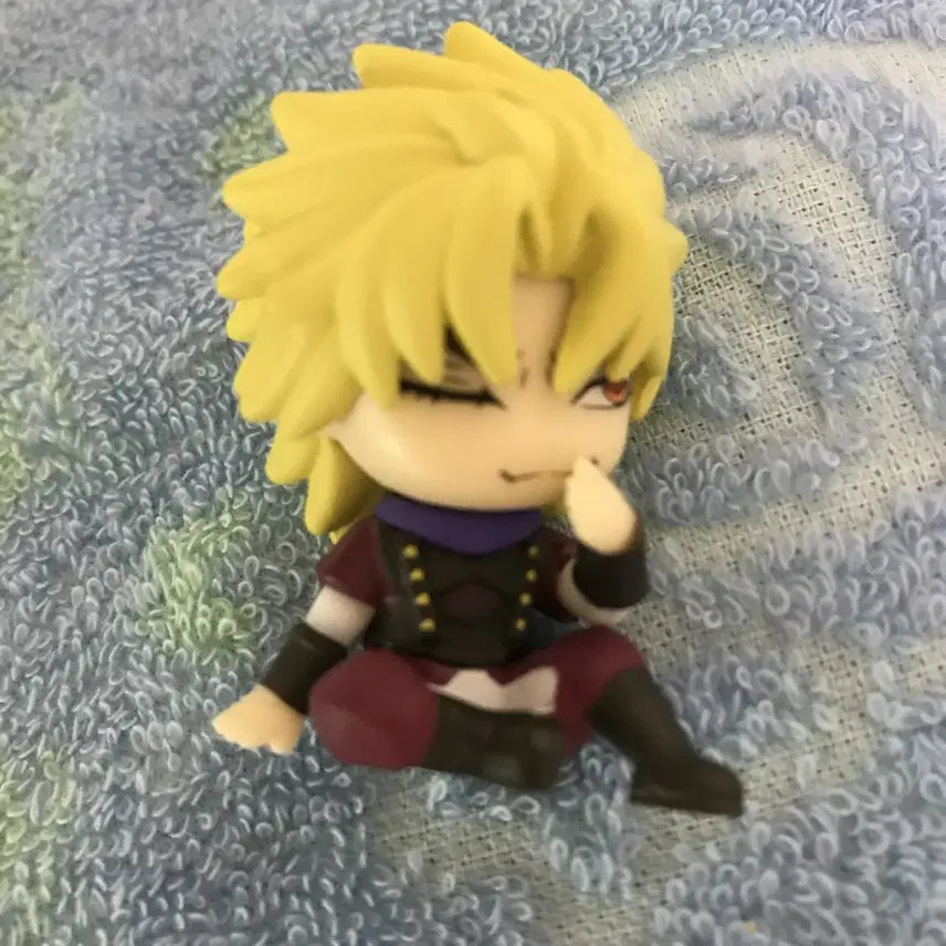 [BUNJANG] JoJo's Bizarre Adventure Dio Brando Shoulder Con Gacha Figure / 죠죠 어깨쿵 가챠 디오 브란도