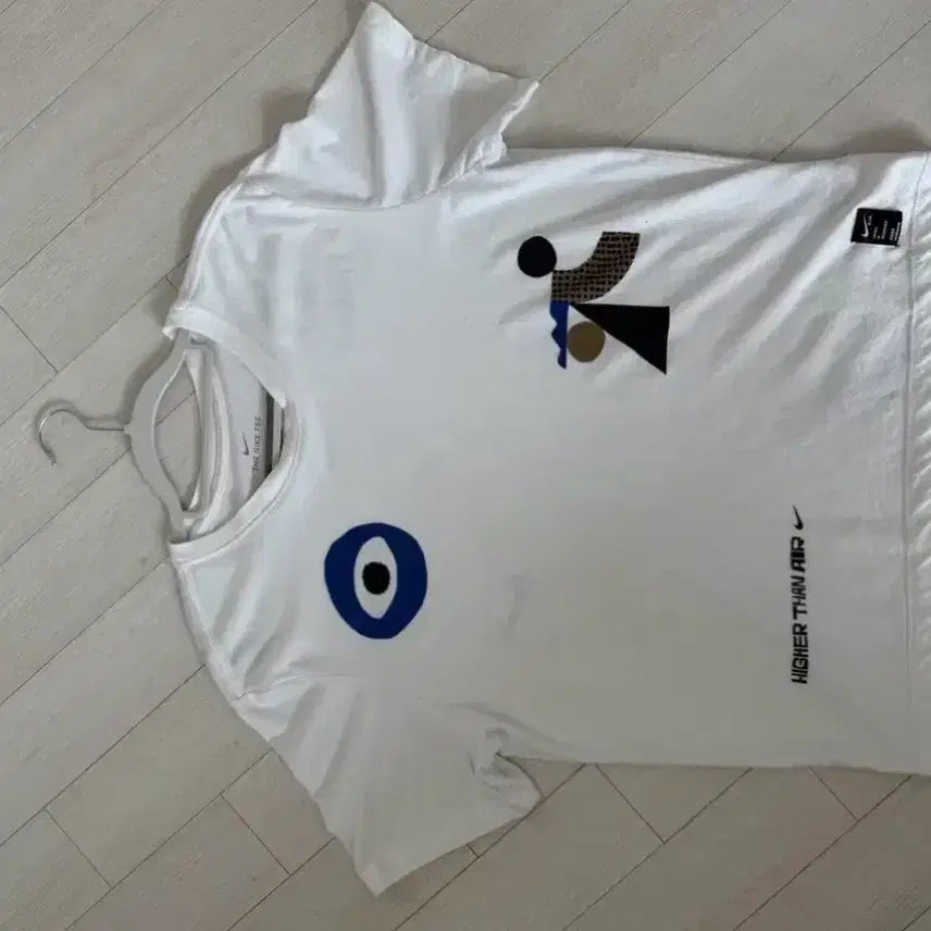 [BUNJANG] Nike Graphic Short Sleeve T-Shirt White / 나이키 그래픽 반팔 티셔츠 화이트