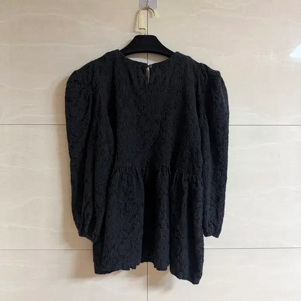 [BUNJANG] Puff Sleeve Jacquard Blouse / 퍼프소매 자카드 블라우스