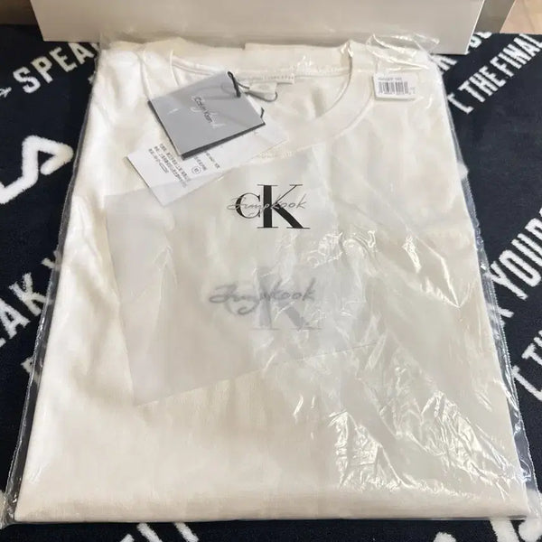 [BUNJANG] Calvin Klein x Jungkook BTS Collaboration T-Shirt / 방탄소년단 정국 캘빈클라인 티셔츠 L