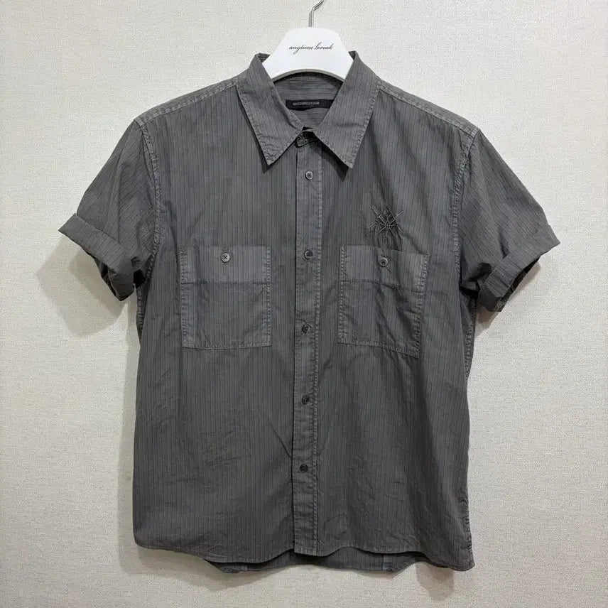 [BUNJANG] HAECHING ROOM x How to Train Your Dragon Bone Dragon Over Dyed Stripe Shirt Grey Size 2 / 해칭룸 x 드래곤 길들이기 Bone Dragon Shirt Over Dyed Stripe Grey