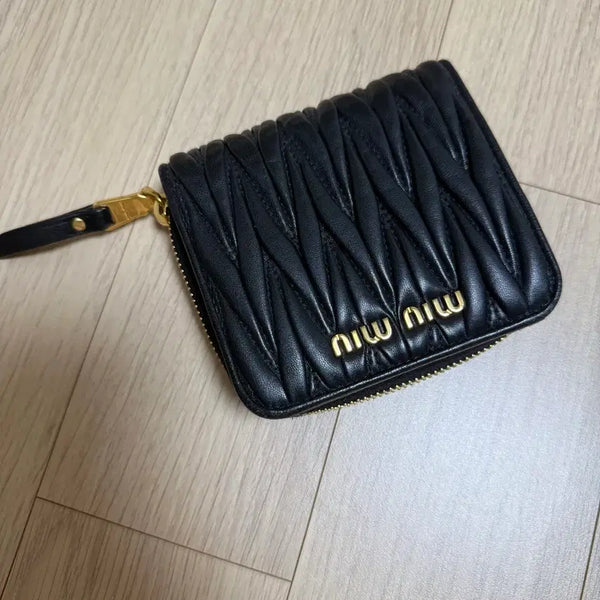 [BUNJANG] Miu Miu Matelassé Zipper Wallet Black / 정품!!!!! 미우미우 마테라세 지퍼 반지갑 블랙