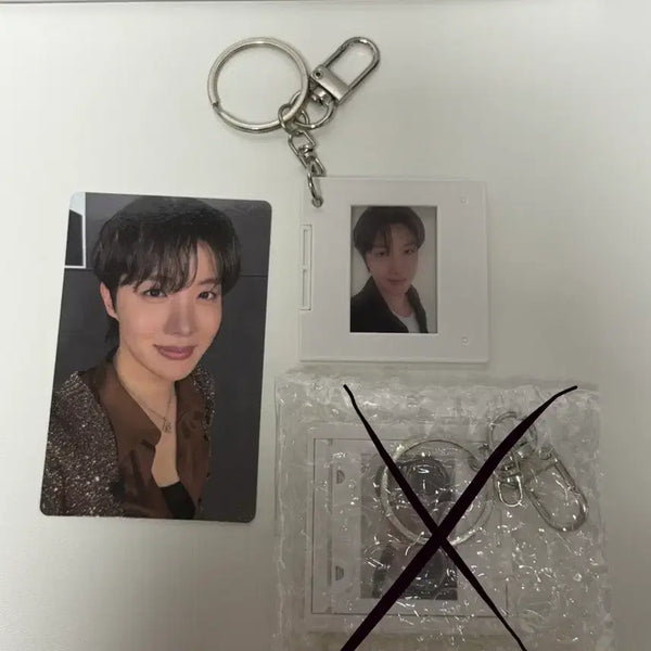 [BUNJANG] BTS J-Hope Arirang Weverse Pre-order Benefit Photocard & Keychain Bundle Set / BTS 아리랑 제이홉 위버스 예판 특전