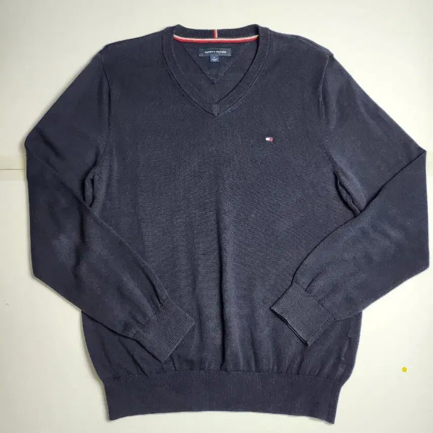 [BUNJANG] Tommy Hilfiger Navy V-Neck Knit Sweater M / 타미힐피거 네이비 브이넥 니트 M