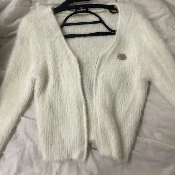 [BUNJANG] Ordinary Holiday Hello Kitty Angora Cardigan - Ivory / 오디너리 홀리데이 헬로키티 앙고라 가디건 아이보리