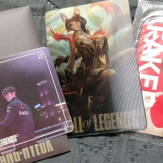 [BUNJANG] T1 Faker Hall of Fame Photocard + Ahri Lenticular + CU Photocard / t1 페이커 명예의 전당 포카 + 아리 렌티큘러 + cu 포토카드