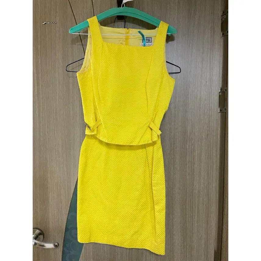[BUNJANG] Versace Classic Yellow Two-Piece Set / 주말만 세일} Versace Classic 옐로우 투피스 세트