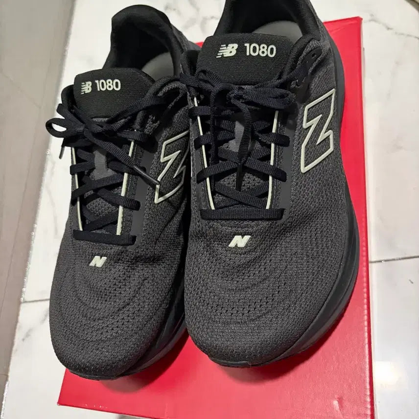 [BUNJANG] New Balance 1080 v15 4E 285 / 뉴발란스 1080 v15 4e 285