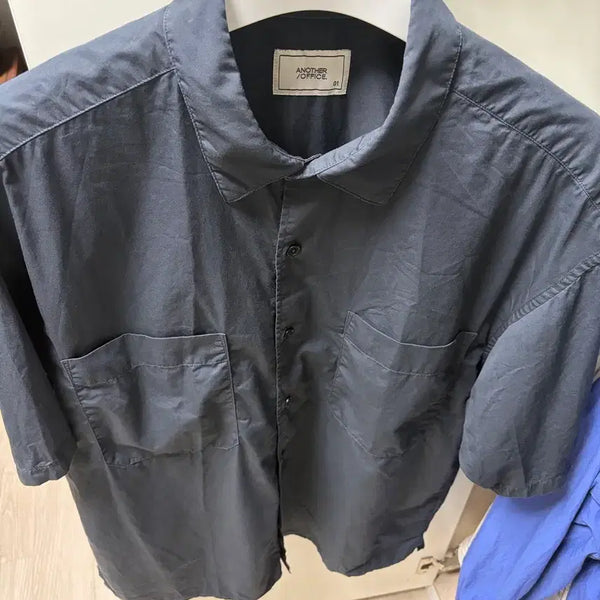 [BUNJANG] Another Office Writer Short Sleeve Shirt / 어나더오피스 라이터 반팔 셔츠 writer shirt 수미 1