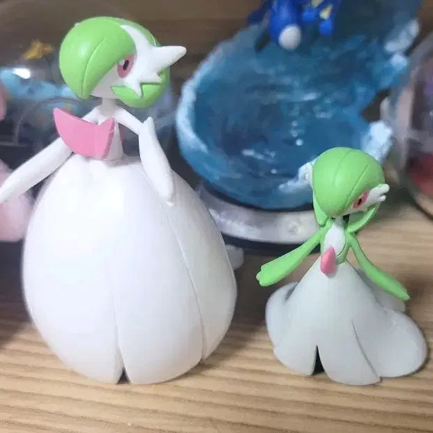 [BUNJANG] Pokemon Gardevoir & Mega Gardevoir Moncolle Figure Set / 포켓몬스터 메가가디안 + 가디안 피규어 몬콜레 세트