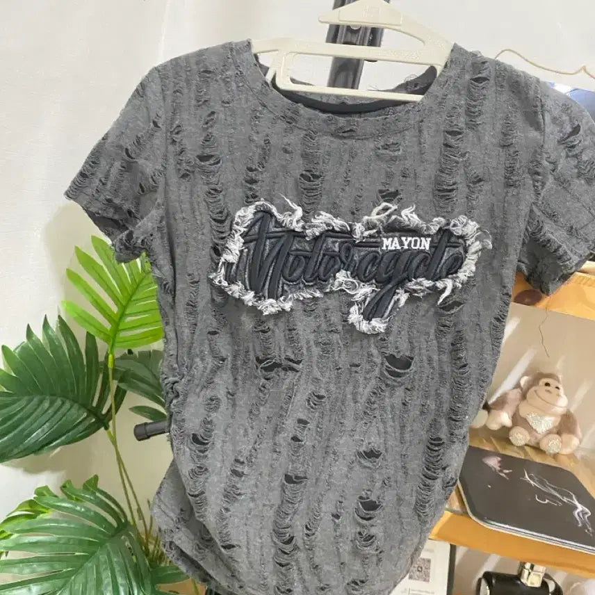 [BUNJANG] MAYON Distressed T-Shirt Gray / MAYON 디스트로이드 티셔츠 회색