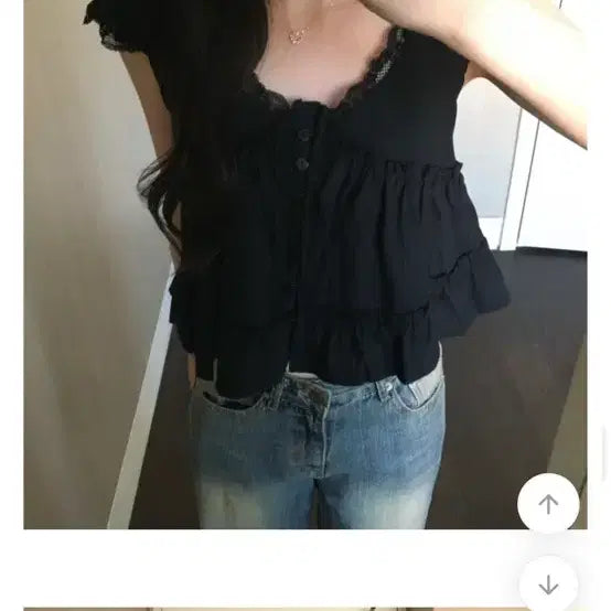 [BUNJANG] Sleeveless Puff Blouse with Button Detail / 에이블리 나시블라우스 퍼프블라우스 단추블라우스