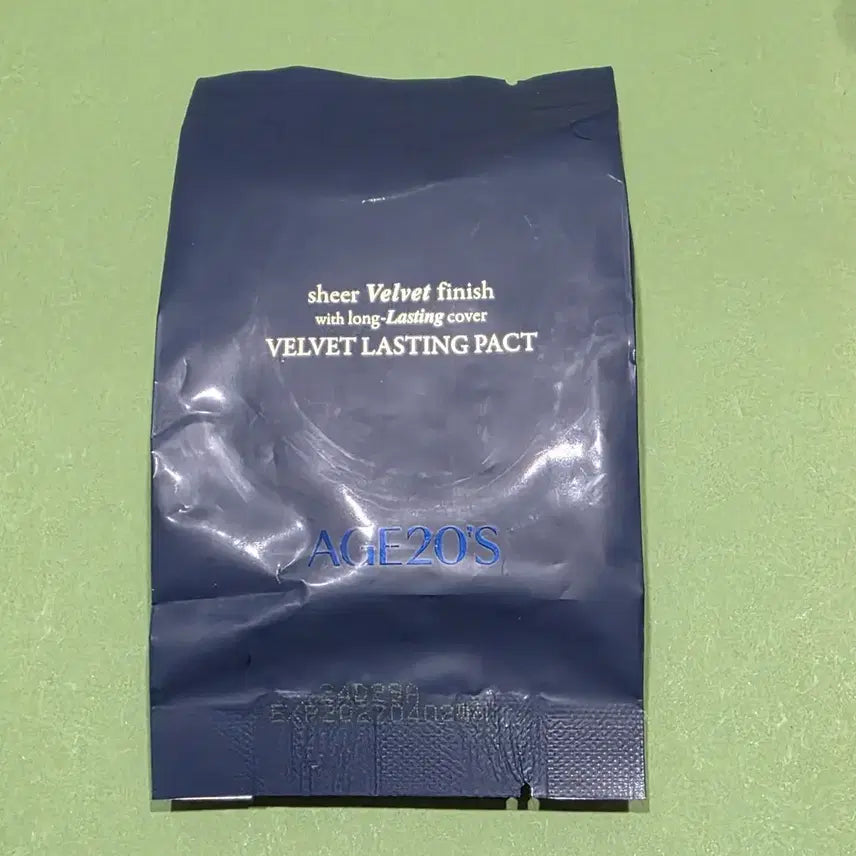 [BUNJANG] Age 20's Velvet Lasting Pact Cushion Refill 21 Light Beige / 에이지투웨니스 21호 벨벳 래스팅 팩트 쿠션 리필 21 라이트 베이지
