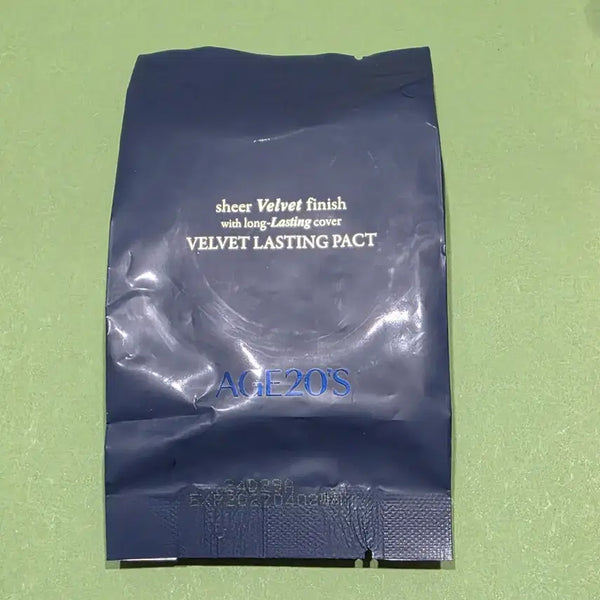 [BUNJANG] Age 20's Velvet Lasting Pact Cushion Refill 21 Light Beige / 에이지투웨니스 21호 벨벳 래스팅 팩트 쿠션 리필 21 라이트 베이지