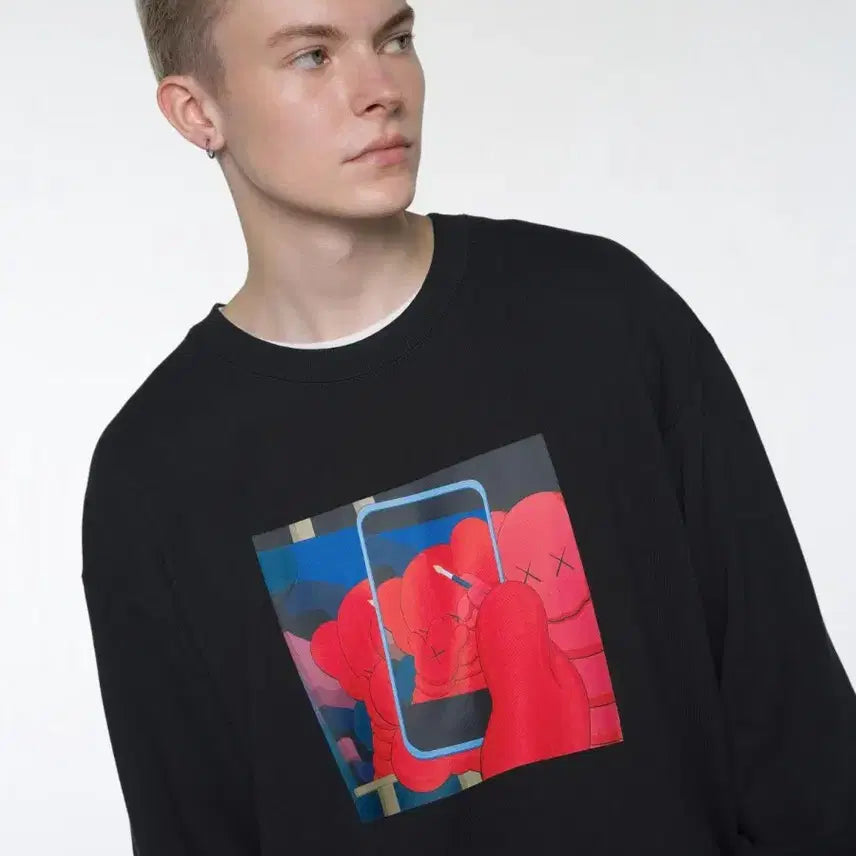 [BUNJANG] Uniqlo x KAWS Collaboration Sweatshirt Black L / [새상품] 유니클로  카우스 맨투맨 블랙 L
