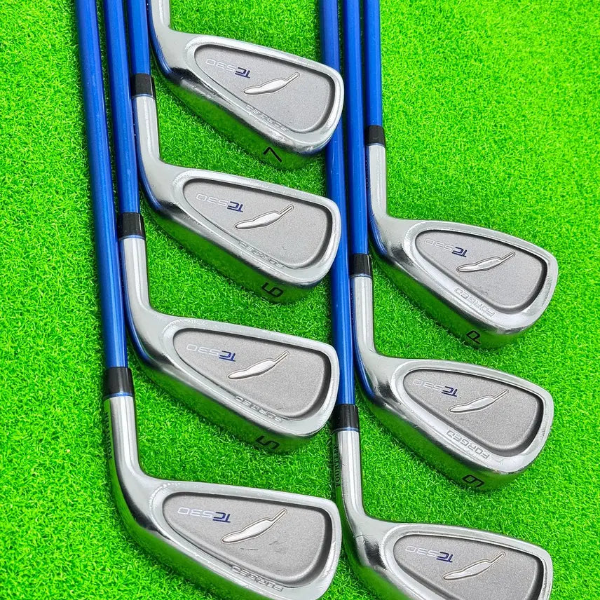 [BUNJANG] Fourteen TC530 Graphite Iron Set with TOUR AD 65 R Shafts (4-PW) / 포틴 TC530 65R 그라파이트 아이언