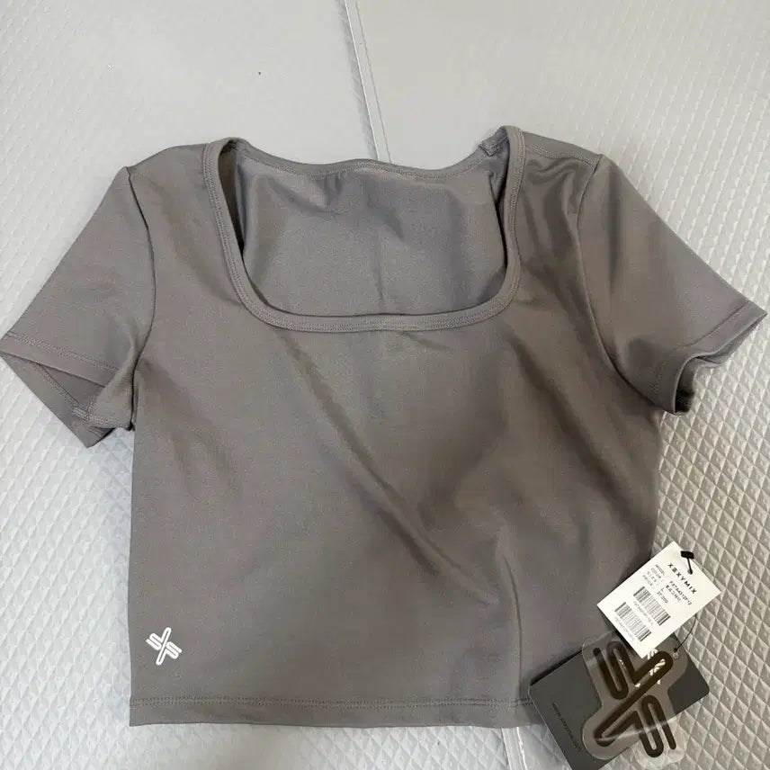 [BUNJANG] Xexymix Square Neck Crop Top Taupe Grey L / (L, 새상품) 젝시믹스 스퀘어넥 크롭탑 토프그레이