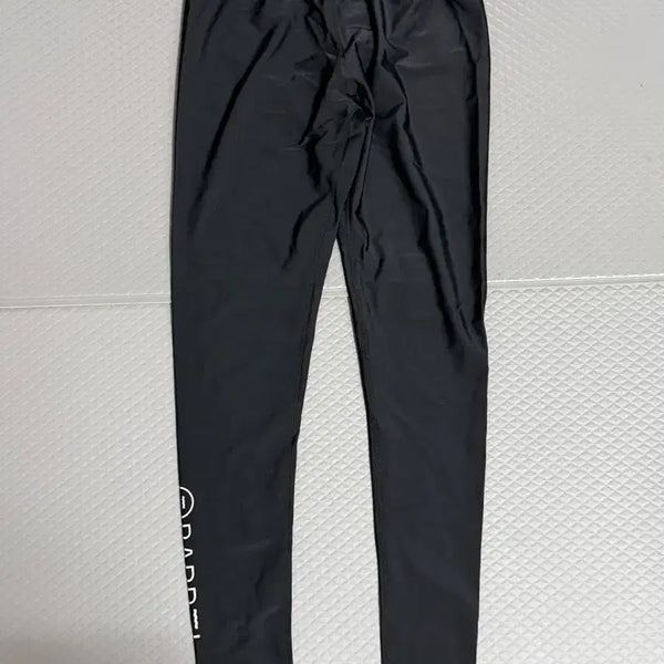 [BUNJANG] Barrel Water Leggings Black / (Free) 배럴 워터 레깅스 블랙